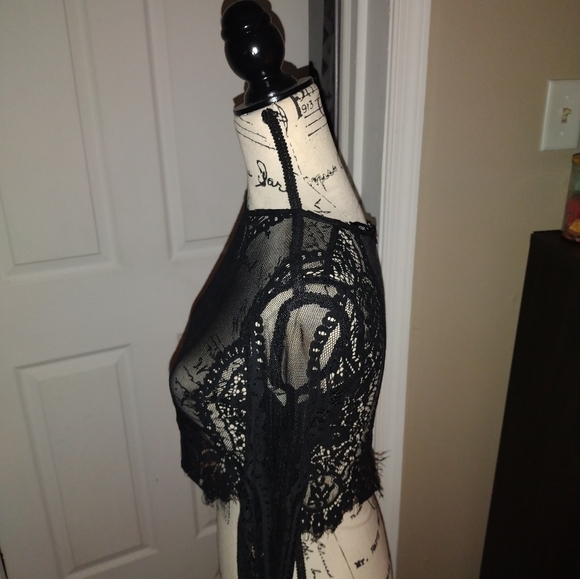Lace crop top size S - Picture 2 of 5